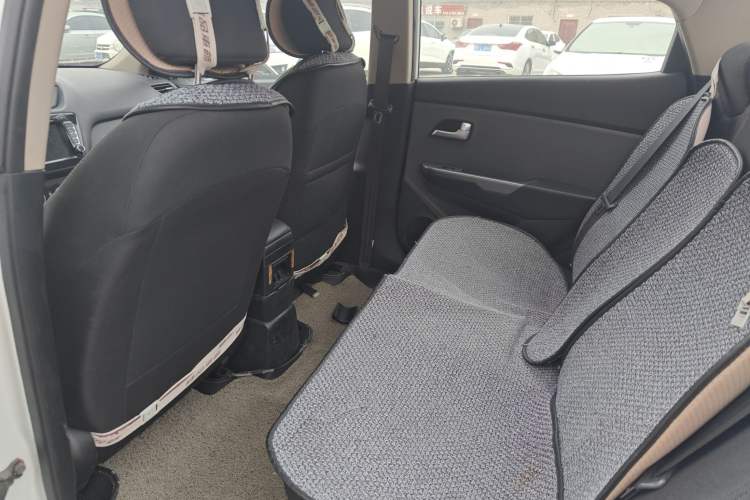 Used Kia K2 2015 Sedan 1.4L Automatic GLS Interior 2