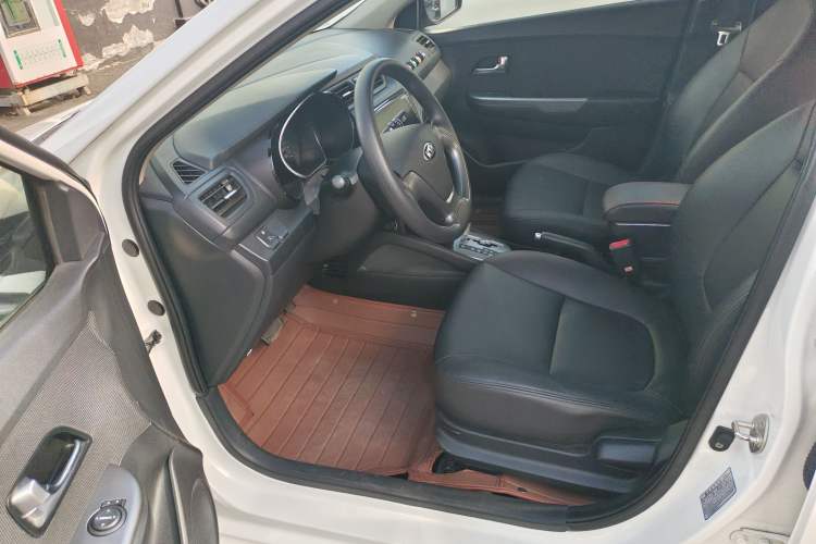 Used Kia K2 2015 Sedan 1.4L Automatic GLS Interior 2