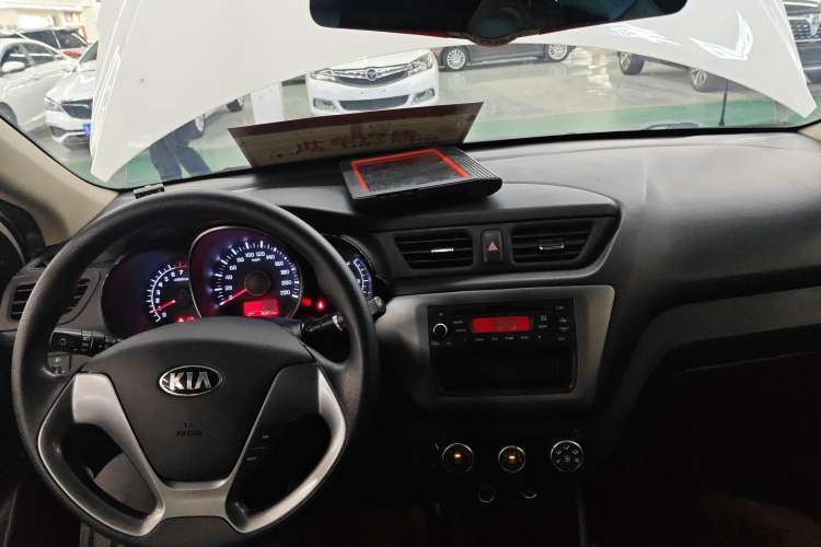 Used Kia K2 2015 Sedan 1.4L MT GLS Interior 2