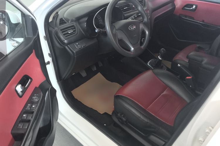 Used Kia K2 2015 Hatchback 1.4L MT GLS Cool Edition Interior 3