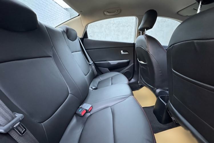 Used Kia K2 2015 Sedan 1.4L MT GLS Interior 3