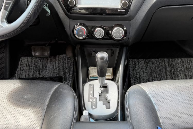 Used Kia K2 2015 Sedan 1.4L Automatic GLS Interior 3