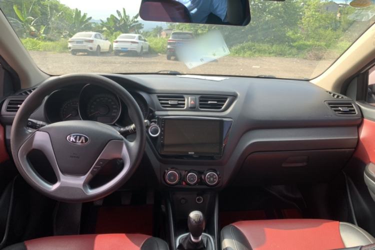 Used Kia K2 2015 Hatchback 1.4L MT GLS Cool Edition Interior 3