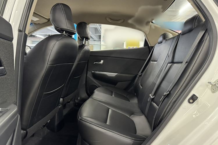 Used Kia K2 2015 Sedan 1.4L Automatic GLS Interior 4