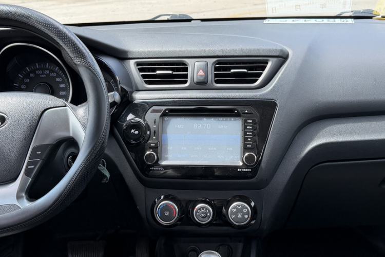 Used Kia K2 2015 Sedan 1.4L Automatic GLS Interior 4