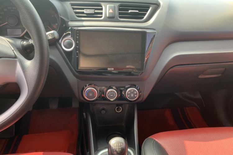 Used Kia K2 2015 Hatchback 1.4L MT GLS Cool Edition Interior 4