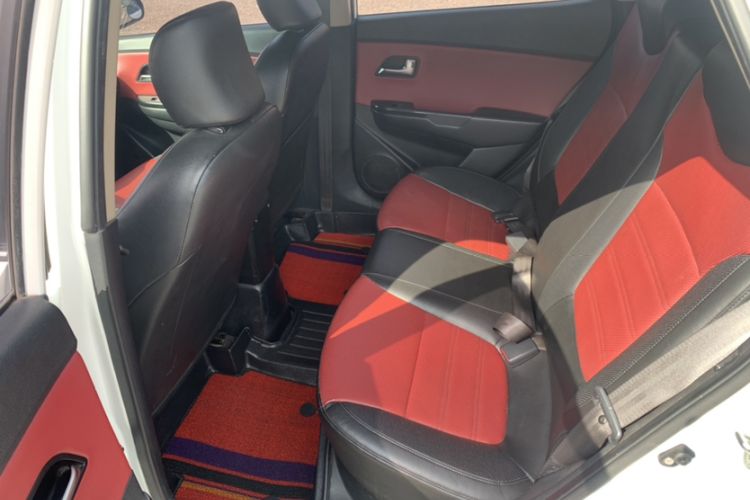 Used Kia K2 2015 Hatchback 1.4L MT GLS Cool Edition Interior 7