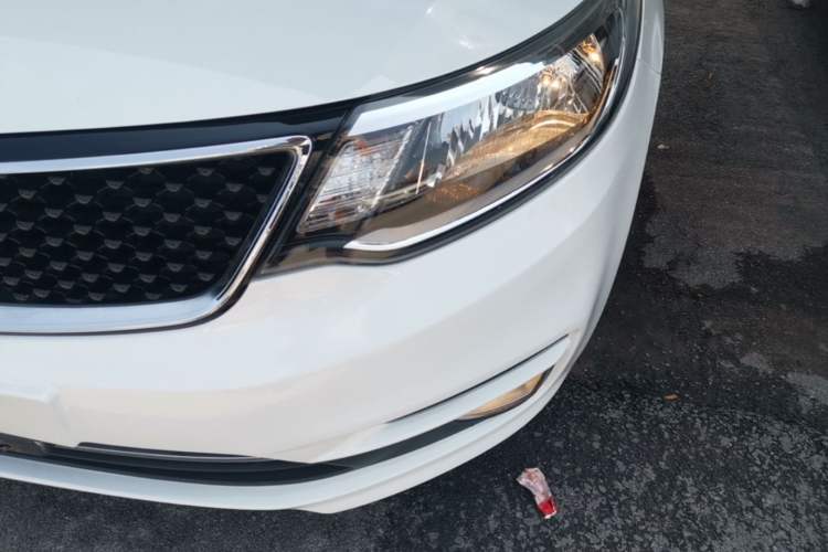 Used Kia K2 2015 Sedan 1.4L Automatic GLS Left Front Headlight