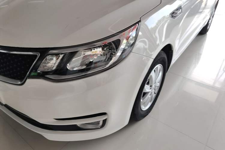 Used Kia K2 2015 Sedan 1.4L MT GLS Left Front Headlight