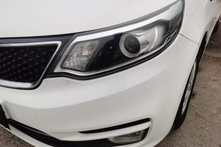 Used Kia K2 2015 Sedan 1.4L MT TOP Left Front Headlight
