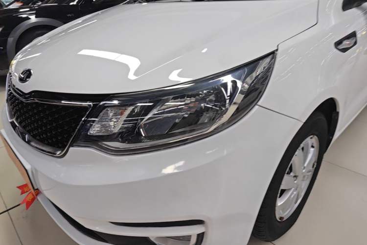 Used Kia K2 2015 Hatchback 1.4L AT GLS Cool Edition Left Front Headlight