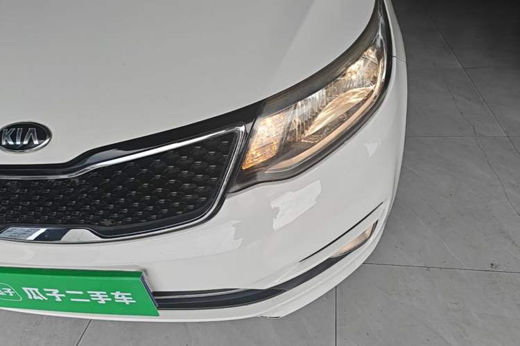 Used Kia K2 2015 Sedan 1.4L Automatic GLS Left Front Headlight