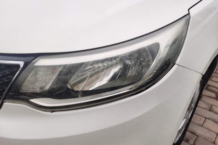 Used Kia K2 2015 Sedan 1.4L MT GLS Left Front Headlight