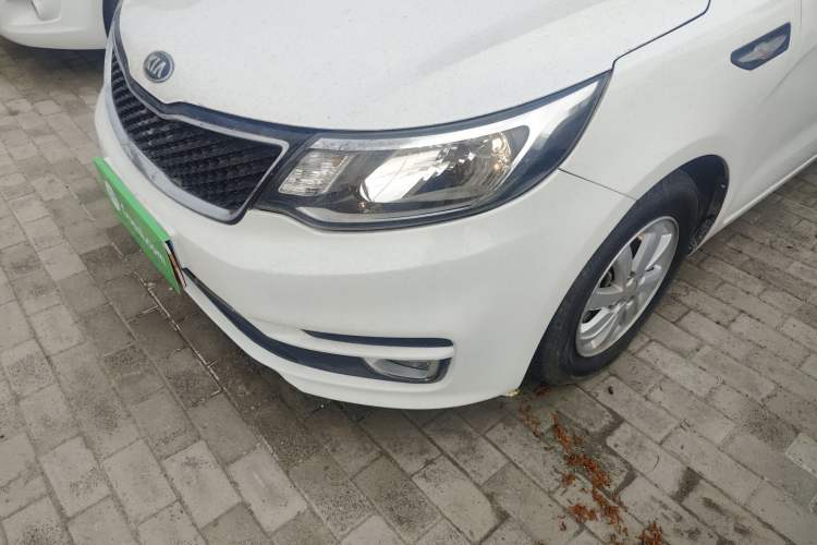 Used Kia K2 2015 Sedan 1.4L Automatic GLS Left Front Headlight