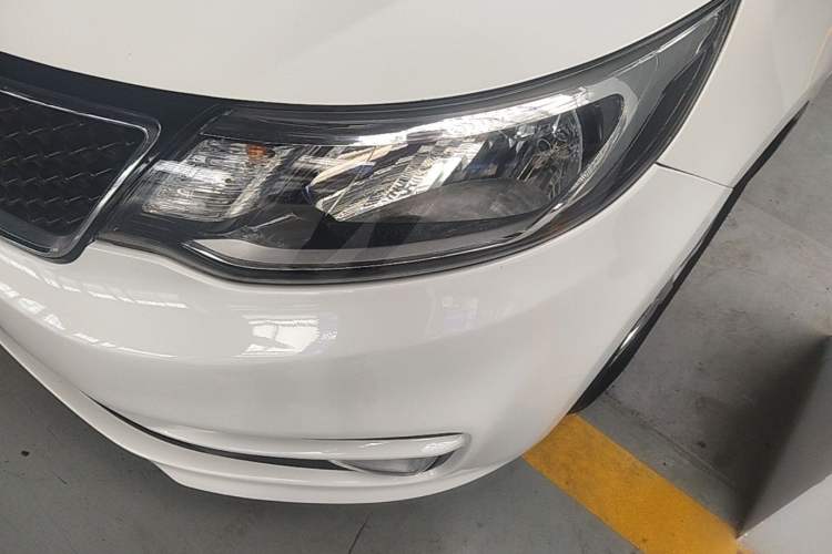 Used Kia K2 2015 Hatchback 1.4L AT GLS Cool Edition Left Front Headlight