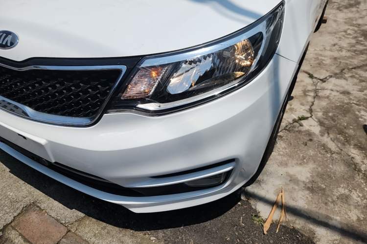Used Kia K2 2015 Sedan 1.4L Automatic GLS Left Front Headlight