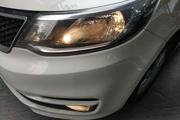 Used Kia K2 2015 Sedan 1.4L Automatic GLS Left Front Headlight