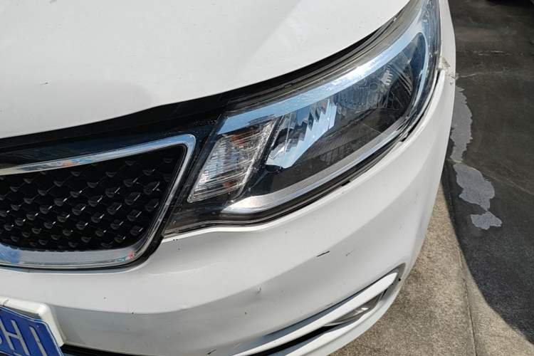 Used Kia K2 2015 Sedan 1.4L Automatic GLS Left Front Headlight