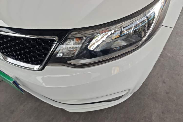 Used Kia K2 2015 Sedan 1.4L MT GLS Left Front Headlight