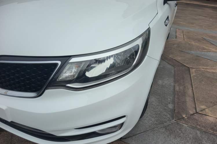 Used Kia K2 2015 Sedan 1.4L Automatic GLS Left Front Headlight