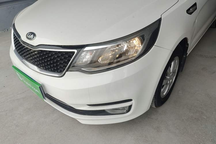 Used Kia K2 2015 Sedan 1.4L Automatic GLS Left Front Headlight