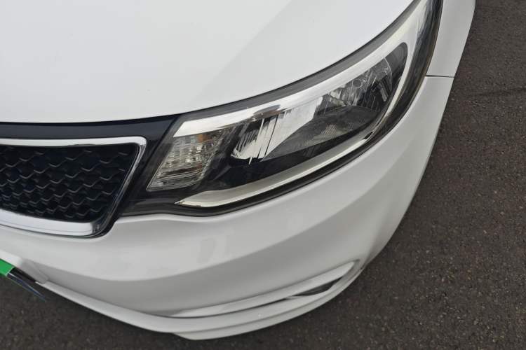 Used Kia K2 2015 Sedan 1.4L Automatic GLS Left Front Headlight