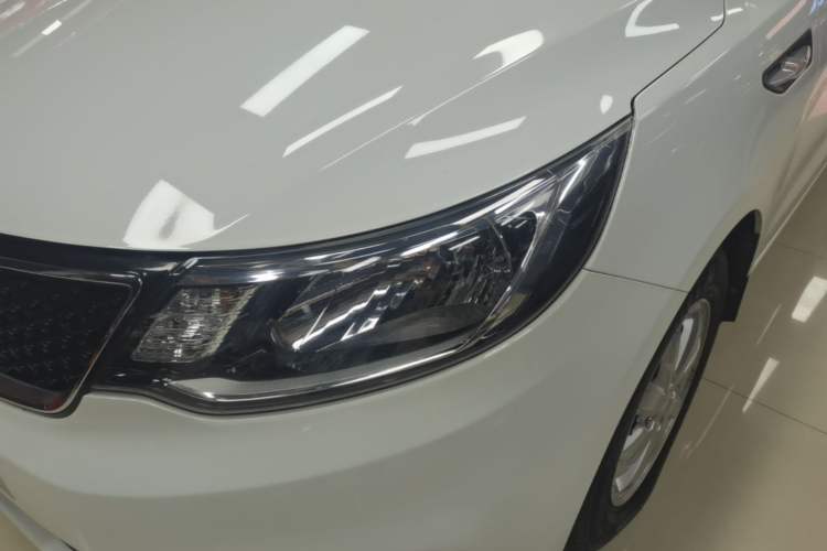 Used Kia K2 2015 Hatchback 1.4L AT GLS Cool Edition Left Front Headlight
