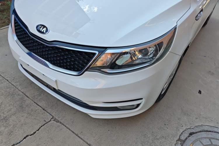 Used Kia K2 2015 Sedan 1.4L Automatic GLS Left Front Headlight