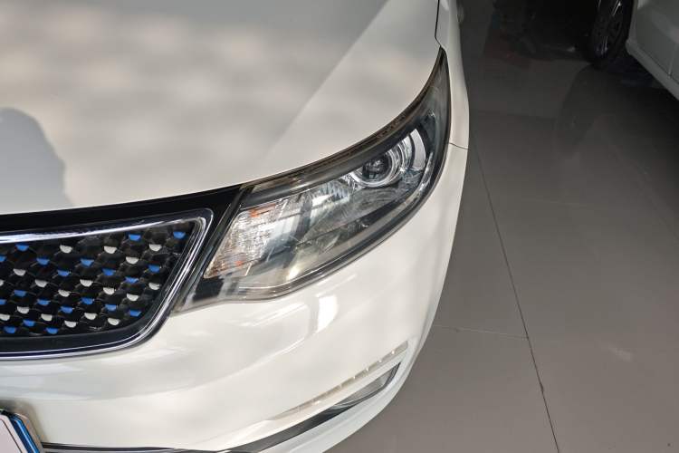 Used Kia K2 2015 Sedan 1.4L Automatic GLS Left Front Headlight