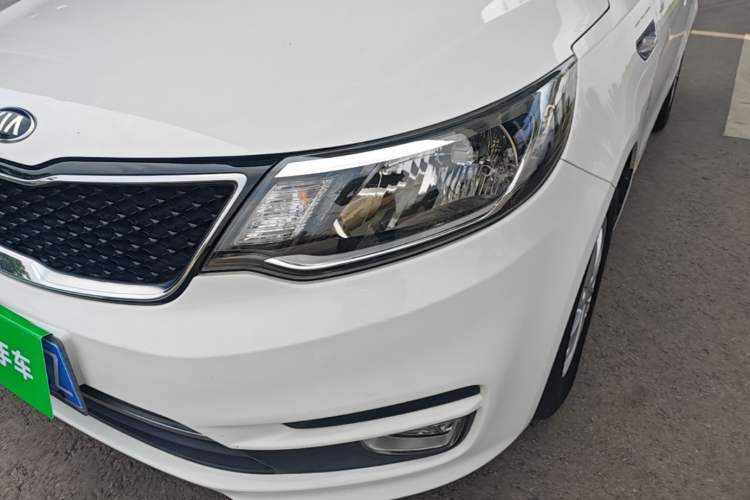Used Kia K2 2015 Sedan 1.4L Automatic GLS Left Front Headlight