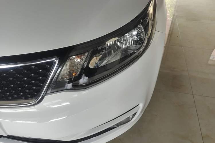 Used Kia K2 2015 Sedan 1.4L MT GLS Left Front Headlight