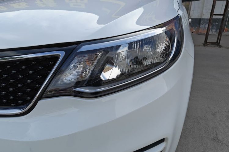 Used Kia K2 2015 Sedan 1.4L MT GLS Left Front Headlight