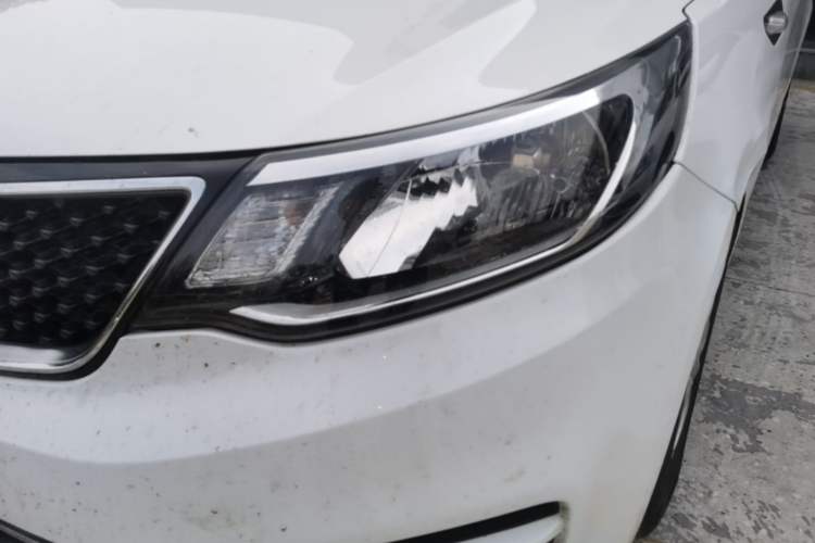 Used Kia K2 2015 Sedan 1.4L MT GLS Left Front Headlight