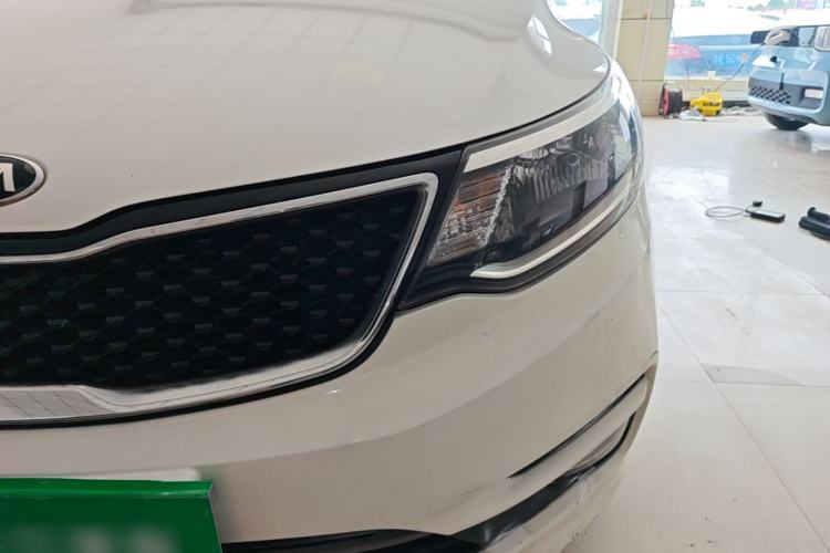 Used Kia K2 2015 Sedan 1.4L Automatic GLS Left Front Headlight