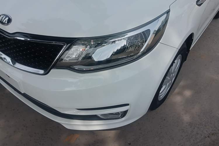 Used Kia K2 2015 Sedan 1.4L MT GLS Left Front Headlight