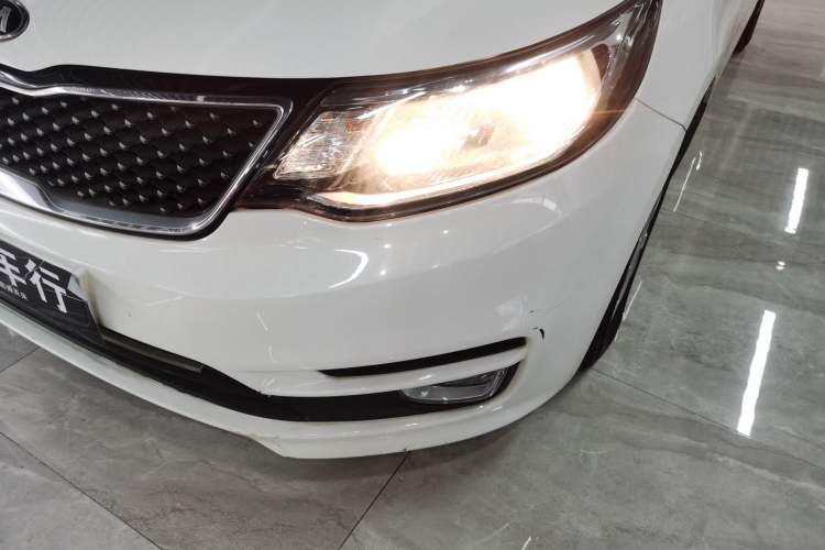 Used Kia K2 2015 Sedan 1.4L Automatic GLS Left Front Headlight