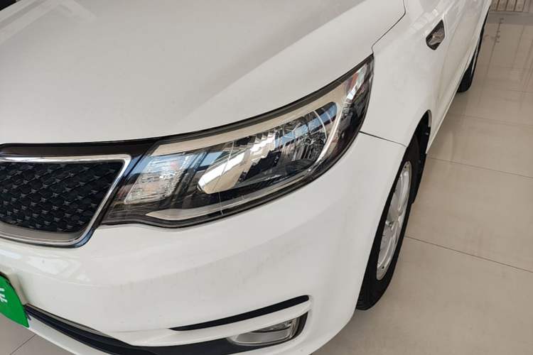 Used Kia K2 2015 Sedan 1.4L MT GLS Left Front Headlight