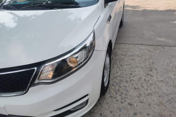 Used Kia K2 2015 Sedan 1.4L MT TOP Left Front Headlight