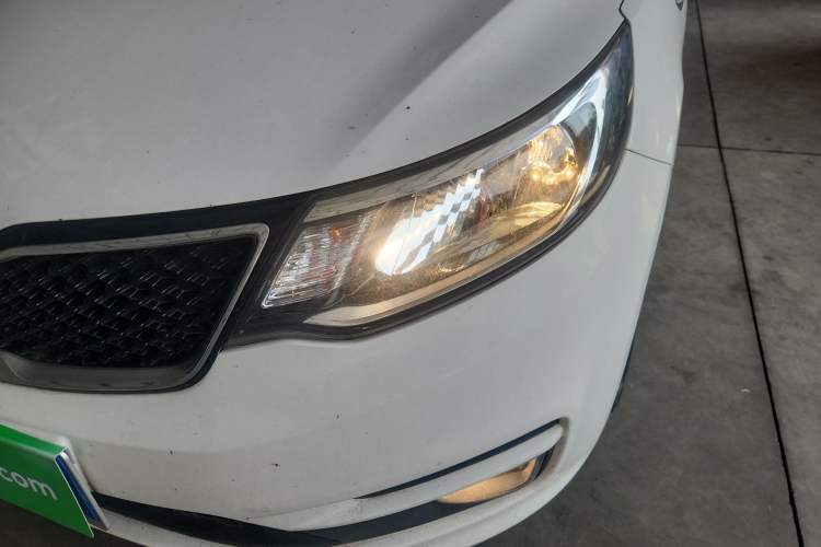 Used Kia K2 2015 Hatchback 1.4L AT GLS Cool Edition Left Front Headlight