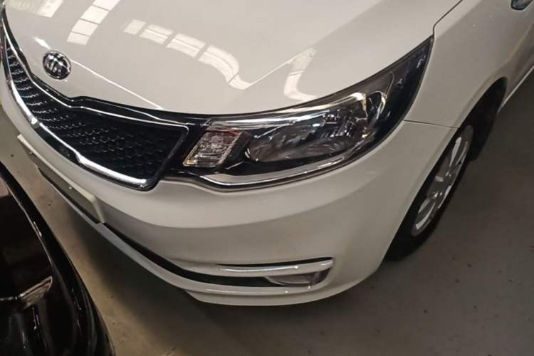 Used Kia K2 2015 Sedan 1.4L Automatic GLS Left Front Headlight