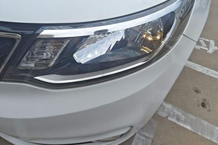 Used Kia K2 2015 Sedan 1.4L MT GLS Left Front Headlight