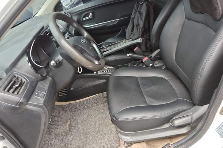 Used Kia K2 2015 Sedan 1.4L Automatic GLS Left Front Seat