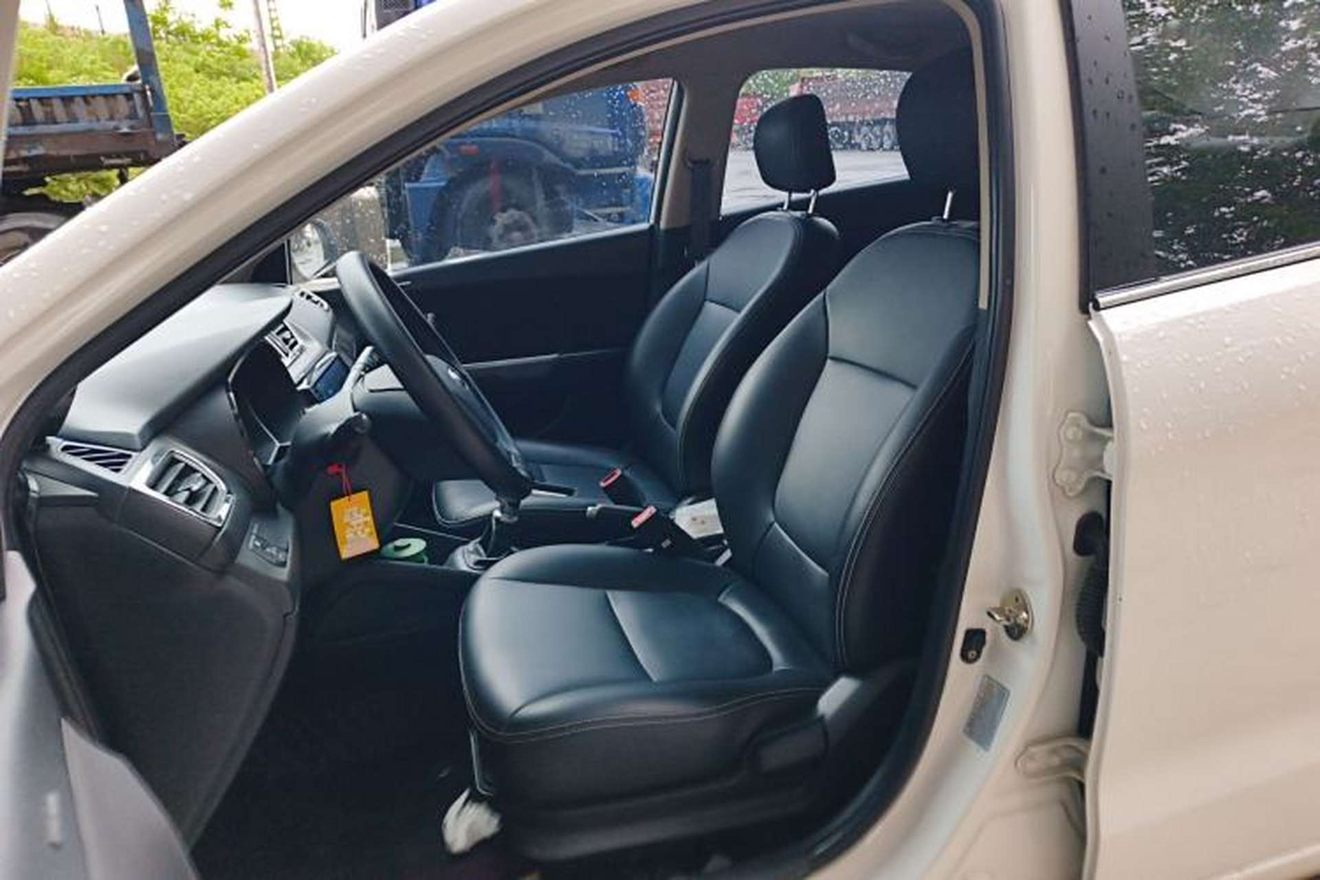 Used Kia K2 2015 Sedan 1.4L MT GLS Left Front Seat