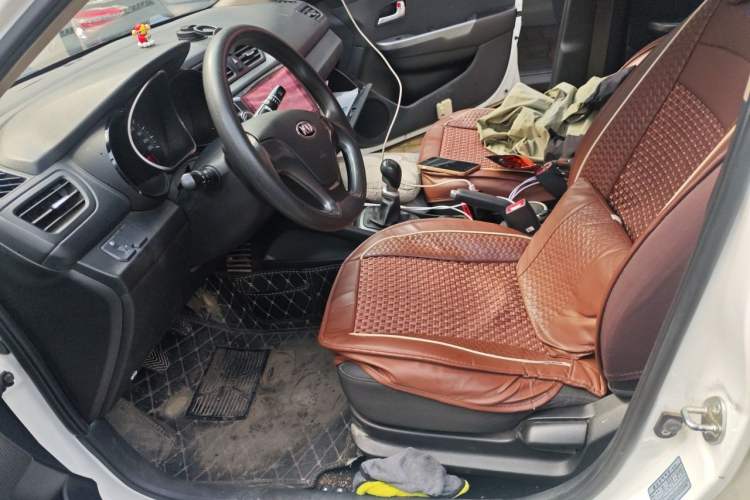 Used Kia K2 2015 Hatchback 1.4L MT GLS Left Front Seat