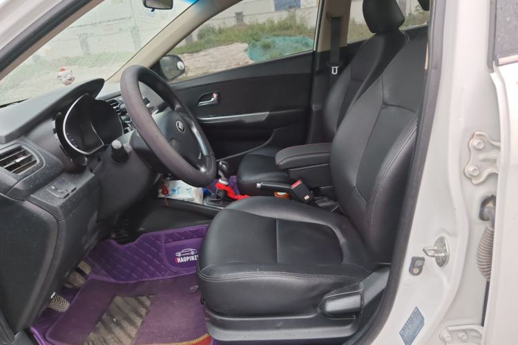 Used Kia K2 2015 Sedan 1.4L MT GLS Left Front Seat