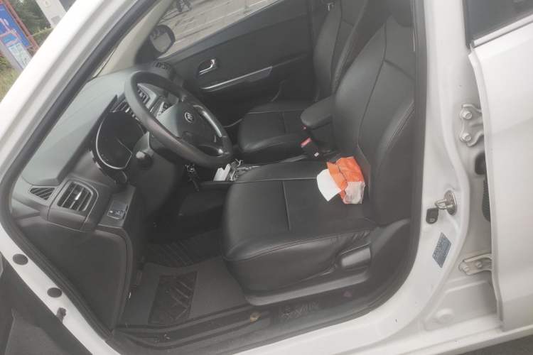 Used Kia K2 2015 Sedan 1.4L Automatic GLS Left Front Seat