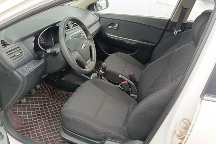 Used Kia K2 2015 Sedan 1.4L MT GLS Left Front Seat