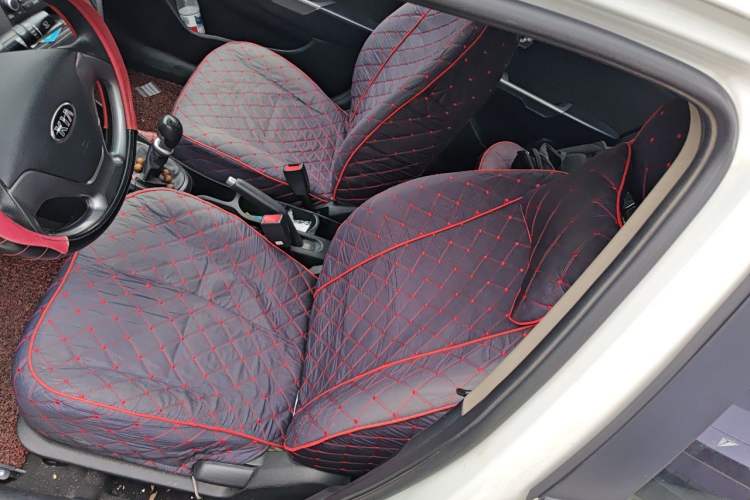 Used Kia K2 2015 Sedan 1.4L MT GLS Left Front Seat