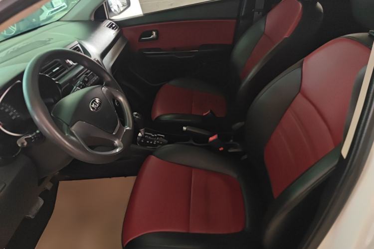 Used Kia K2 2015 Hatchback 1.4L AT GLS Cool Edition Left Front Seat