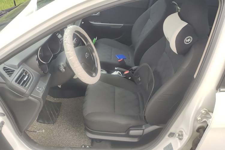 Used Kia K2 2015 Sedan 1.4L Automatic GLS Left Front Seat